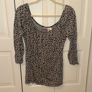 No Boundaries Black and Gray Patterned Blouse